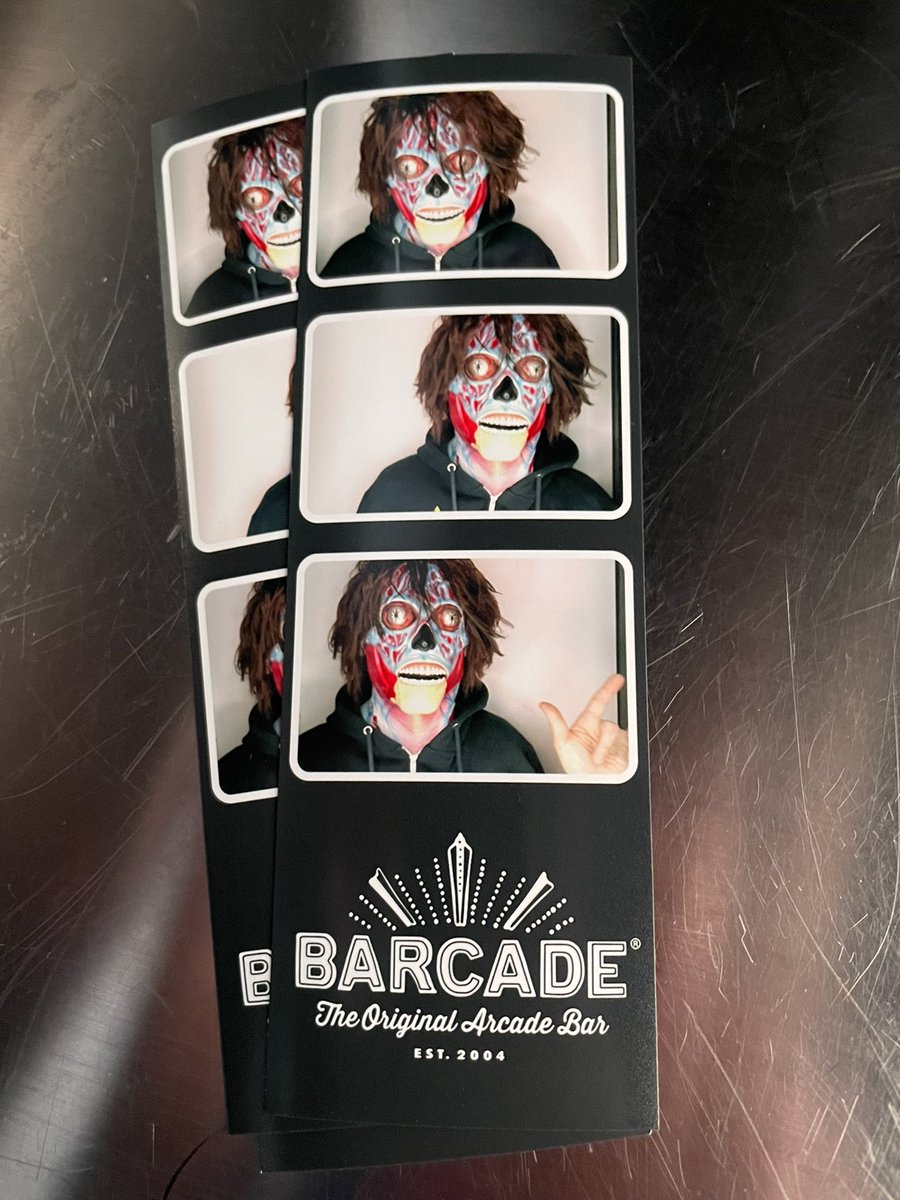 barcade's tweet image. Have you checked out our photo booths? They are currently in Detroit, LA, Center City, Chelsea, FiDi, and St. Mark’s - but coming soon to Brooklyn,
Fishtown, and New Haven too! #Barcade #nyc #photobooth #TheyLive #igotonethatcansee