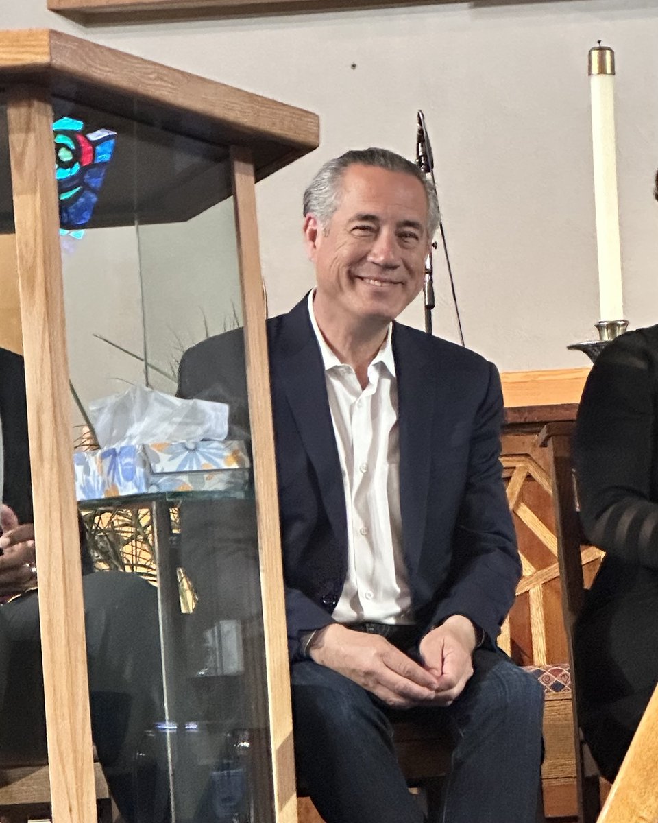 fredhill4dc's tweet image. At the Ward 4 Faith Leaders and Concerned Seniors of DC forum yesterday, I got to talk about how important accountability is to me. Serving on the council is a huge responsibility, and it’s important that we hold our policymakers accountable more than once a year. 
#ward4