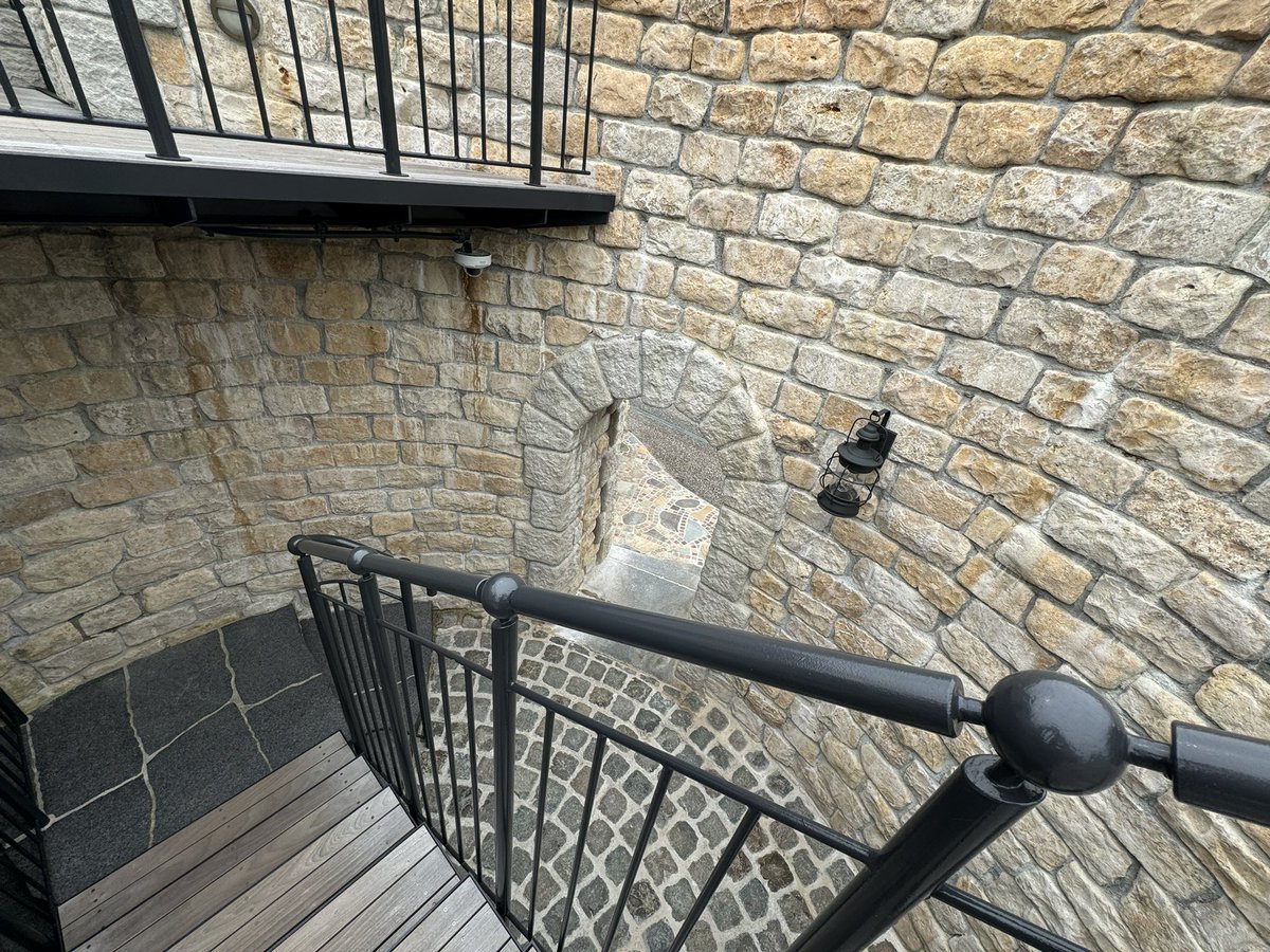 サカも tweet media