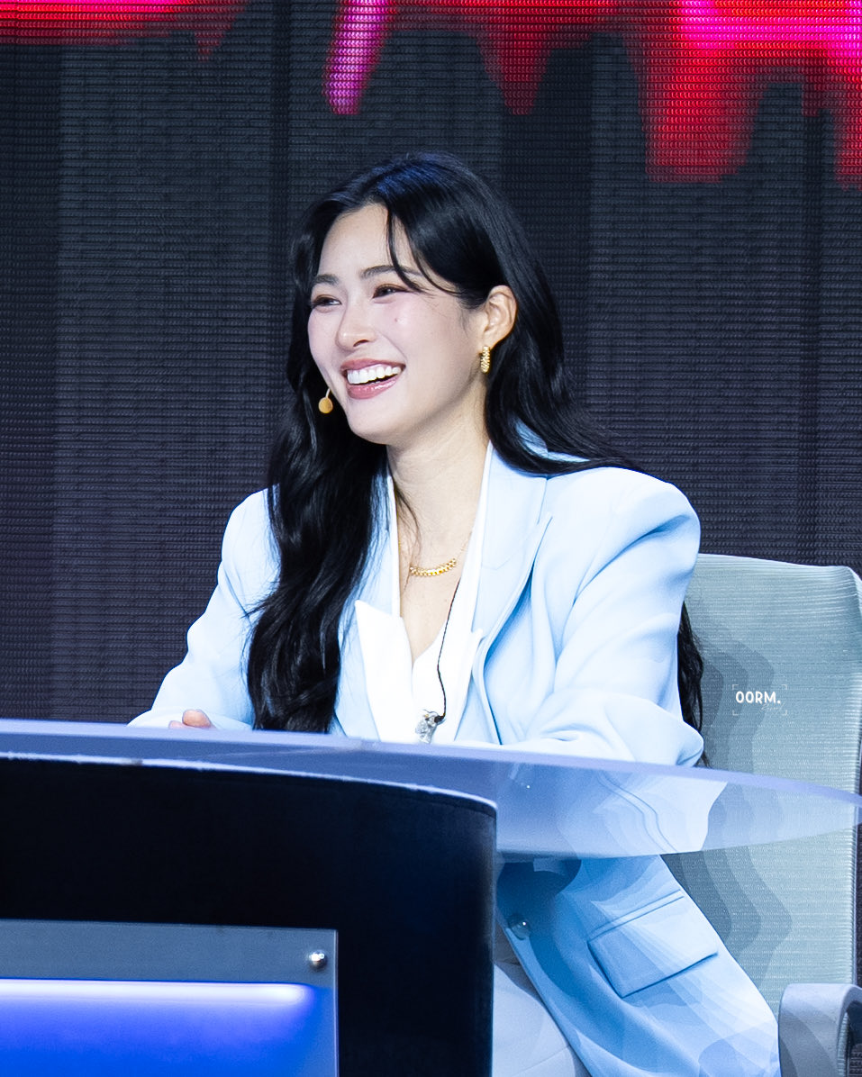 00rm.record tweet media