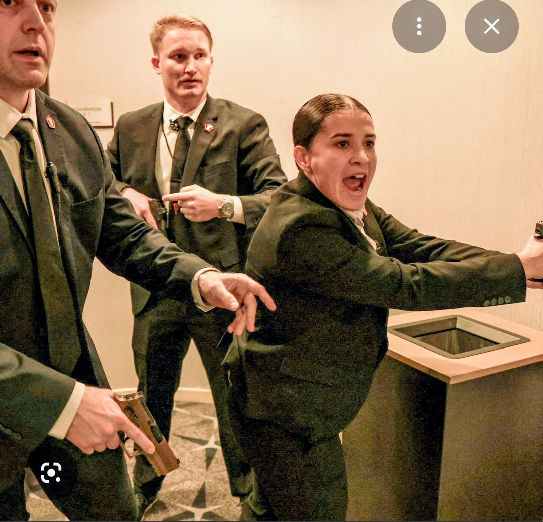 LowellPearson3's tweet photo. Honestly...who would want this on their Security Team?  Affirmative Action! https://t.co/80tP5HCkFb