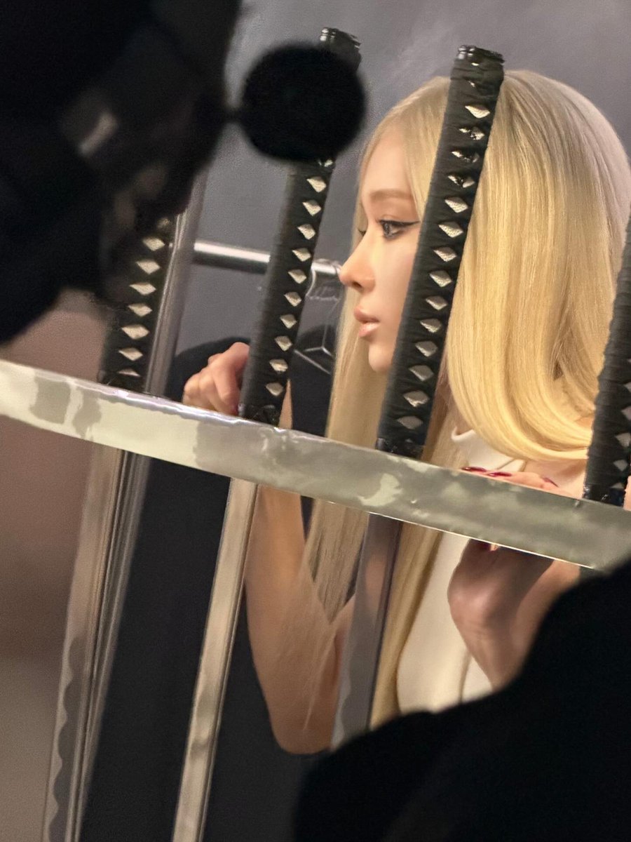 취향의 윈터 tweet media