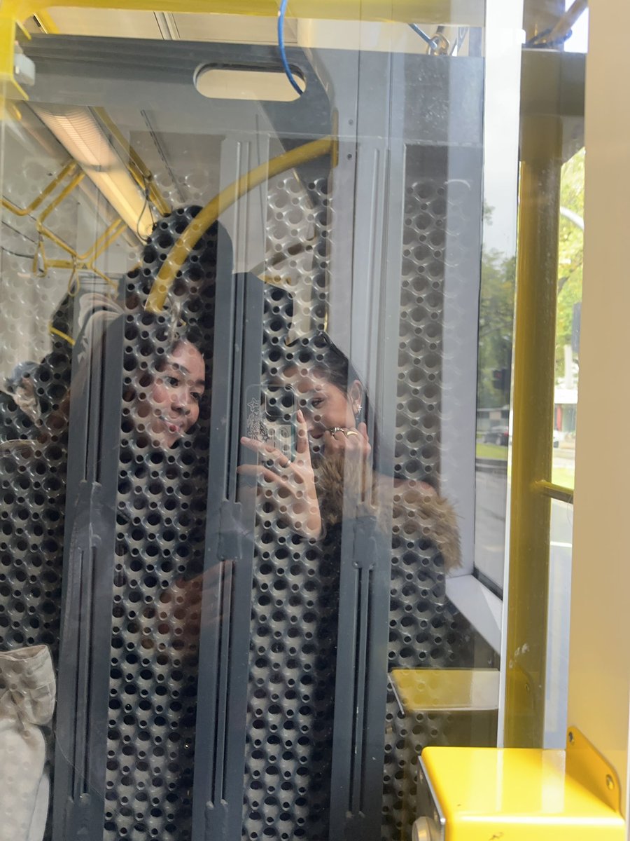 sekaretc's tweet image. theme of the past week is #separationanxiety. been doing this expatriate thing for a while but i am getting kinda tired of not having ppl i love close to me… anyway we moveeeeee