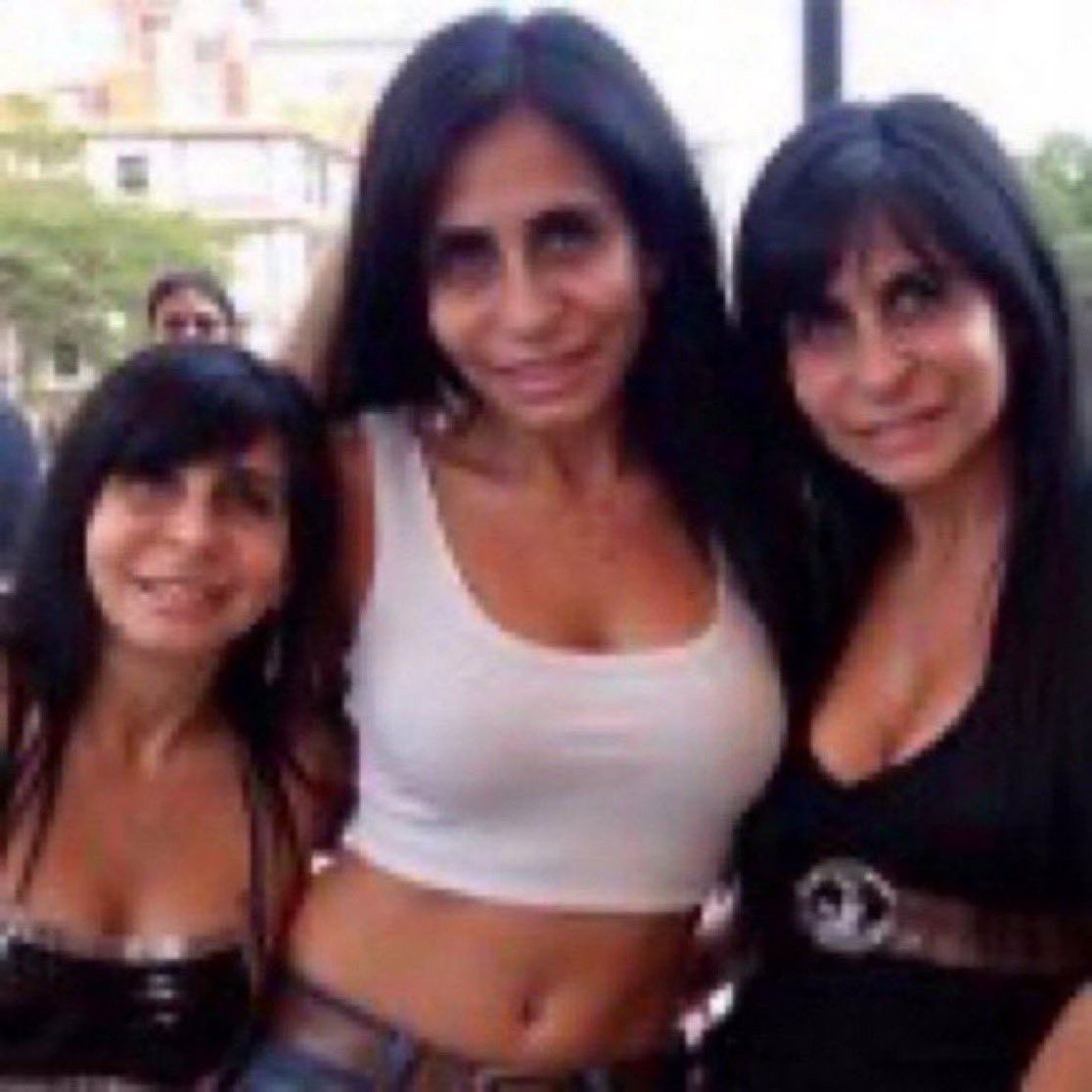 akeminha tweet media