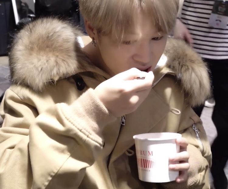 ૮ ․ ․ ྀིა VAI VER O BTS tweet media