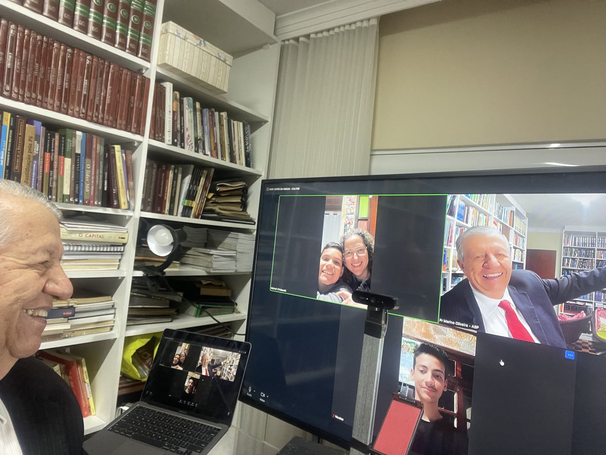 Estudo Bíblico no zoom com esta família muito especial! Glorias ao nosso Deus!