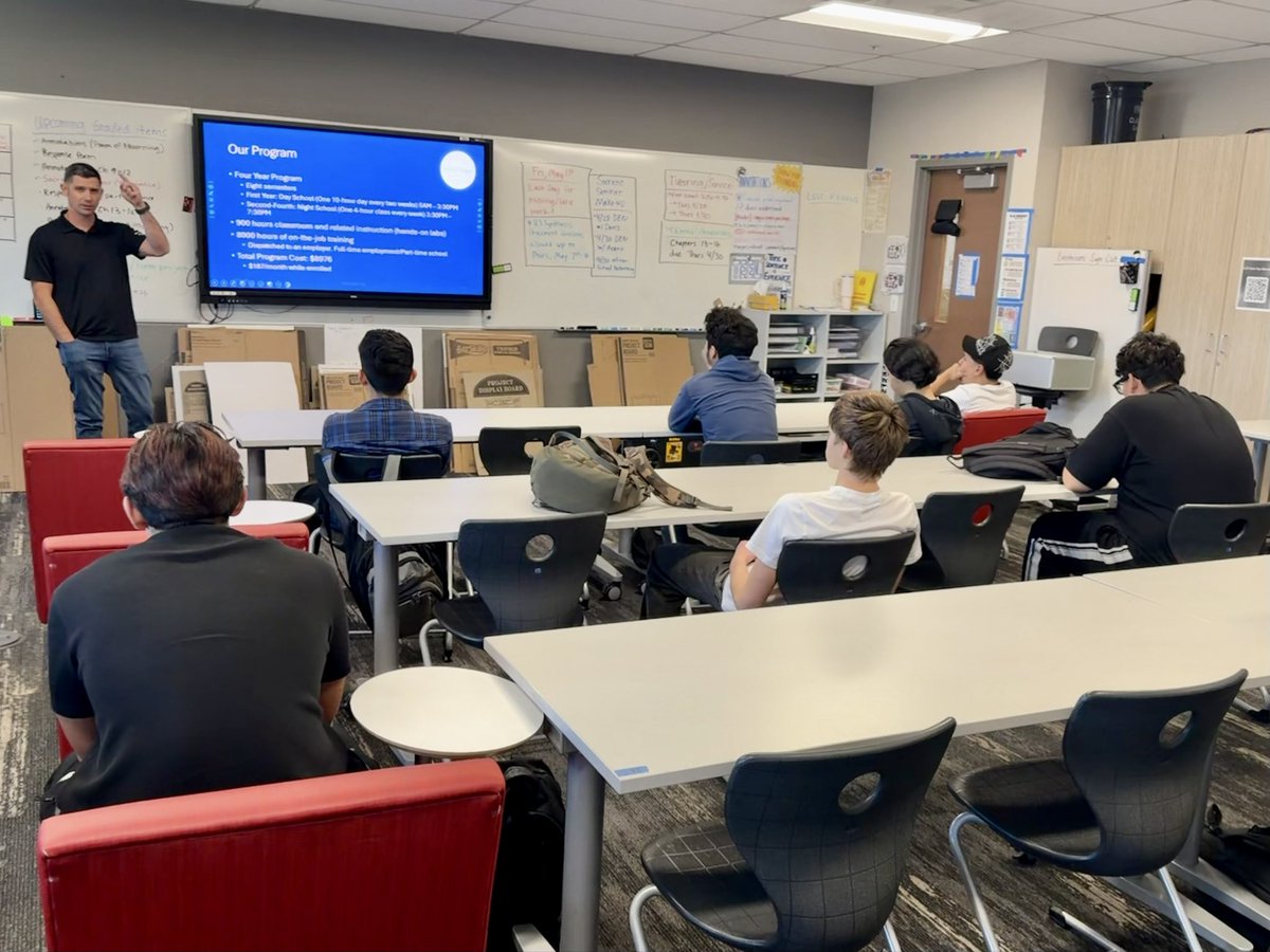 JatcPhoenix's tweet photo. Day 1 of #NationalApprenticeshipWeek!

Nick Brown spent the day at West Point High School talking with students about what it takes to jumpstart a career in the electrical industry through our 4-year Commercial Industrial Apprenticeship Program.
#NAW2026 #ApprenticeshipUSA https://t.co/mXnbetHKvC