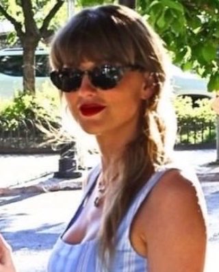 carolaska. tweet media