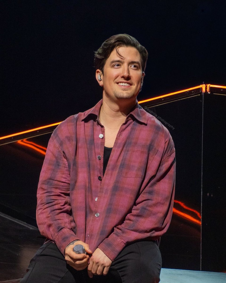 DibsOnCarlos's tweet photo. Let’s be real here: there is no such thing as a “least attractive” member of BTR, they are all🔥🔥🔥🔥 @bigtimerush (also i got these pics off Pinterest so credits to the og owners) https://t.co/uWc2bnrJRF