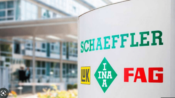 _DundeePerfect_'s tweet image. In maybe the eighties there was a Business in Hawkhill, #Dundee Company name  was in huge red letters on the wall outside, this name shows how pathetic people have got when there was a huge FAG that you could not miss, nobody saw a problem with it.
Bearing Company, still going.