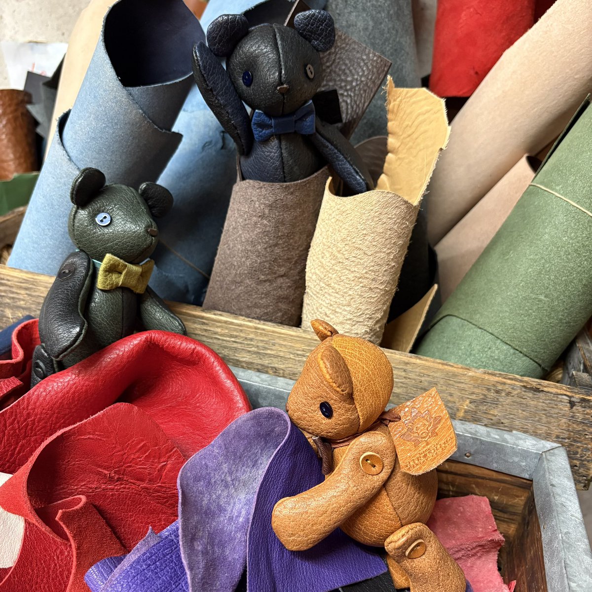 bellee_nu's tweet photo. ベルズベア🧸まずは猪革バージョン
ベア＆ラビちゃんお披露目は
5月15日20時スタート予定です！ https://t.co/fYNfHWwixb