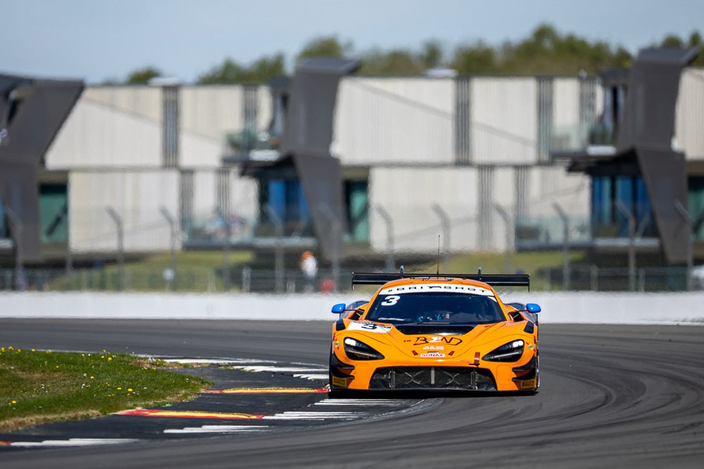 dailysportscar's tweet image. 📸 GALLERY: Silverstone 500 Weekend

➡️ dailysportscar.com/2026/04/28/bri…

#BritishGT #Silverstone500