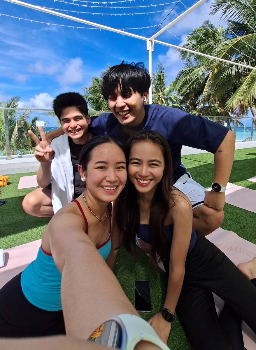 Will Ashley, Caprice Cayetano, Ashtine Olviga, and Maki stun for Samsung.