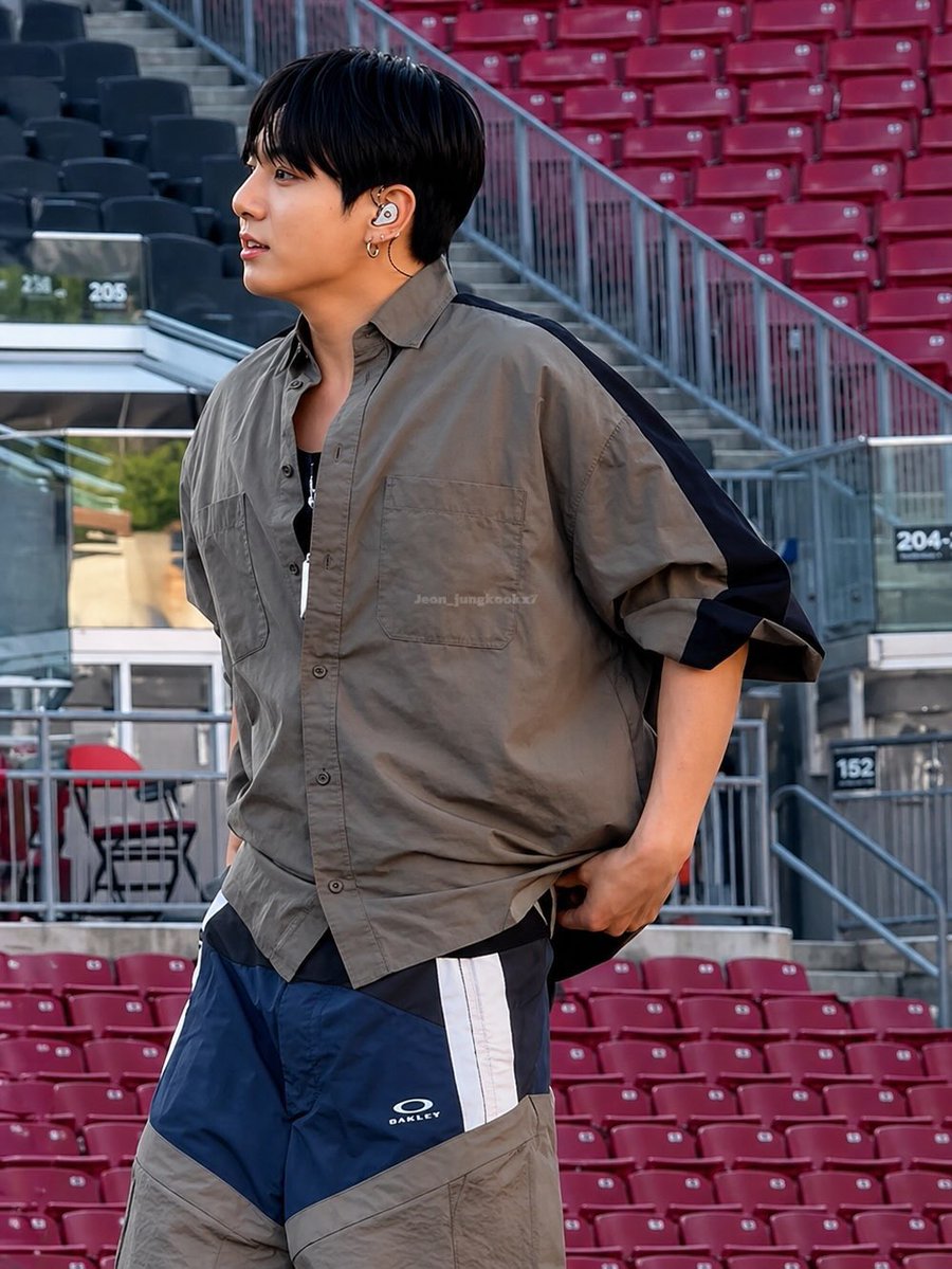 خلود ℘ tweet media