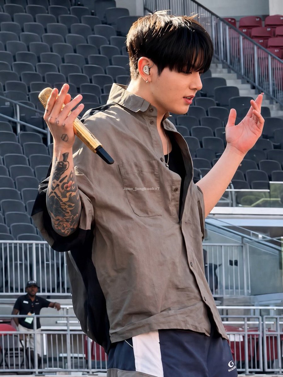 خلود ℘ tweet media