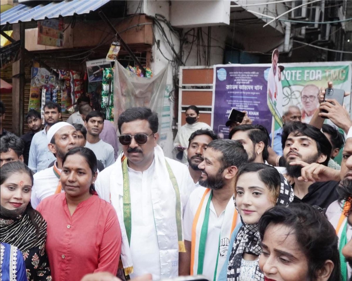 NasirHussainINC's tweet image. 27 April 2026 | 📍Kasba, West Bengal

Yesterday, at the Kasba Assembly Constituency for the election campaign roadshow of INC candidate Shri Zeshan Ahmad, alongside Shri @@kanhaiyakumar, AICC In-charge (NSUI).

#Kasba #WestBengal #ElectionCampaign #Roadshow #Congress