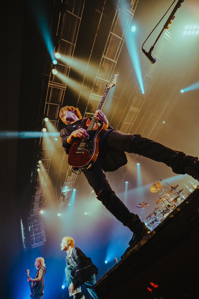 ryu_tnt_gt's tweet image. T.N.T LIVE TOUR 2026 
-DETONATION-
2026/04/27 大阪 なんばHatch

ありがとうございました！！
音が気持ちよくて最高でした！！

本日は名古屋DIAMOND HALLにて！
よろしくお願いします！！

ぴあ、eプラス、ローチケにて発売中！
tnt-official.com/news/detail/73…

#TNT #TNT_DETONATION