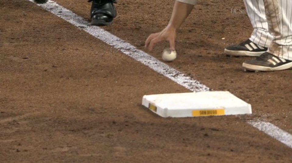 Devine Sports Gospel tweet media