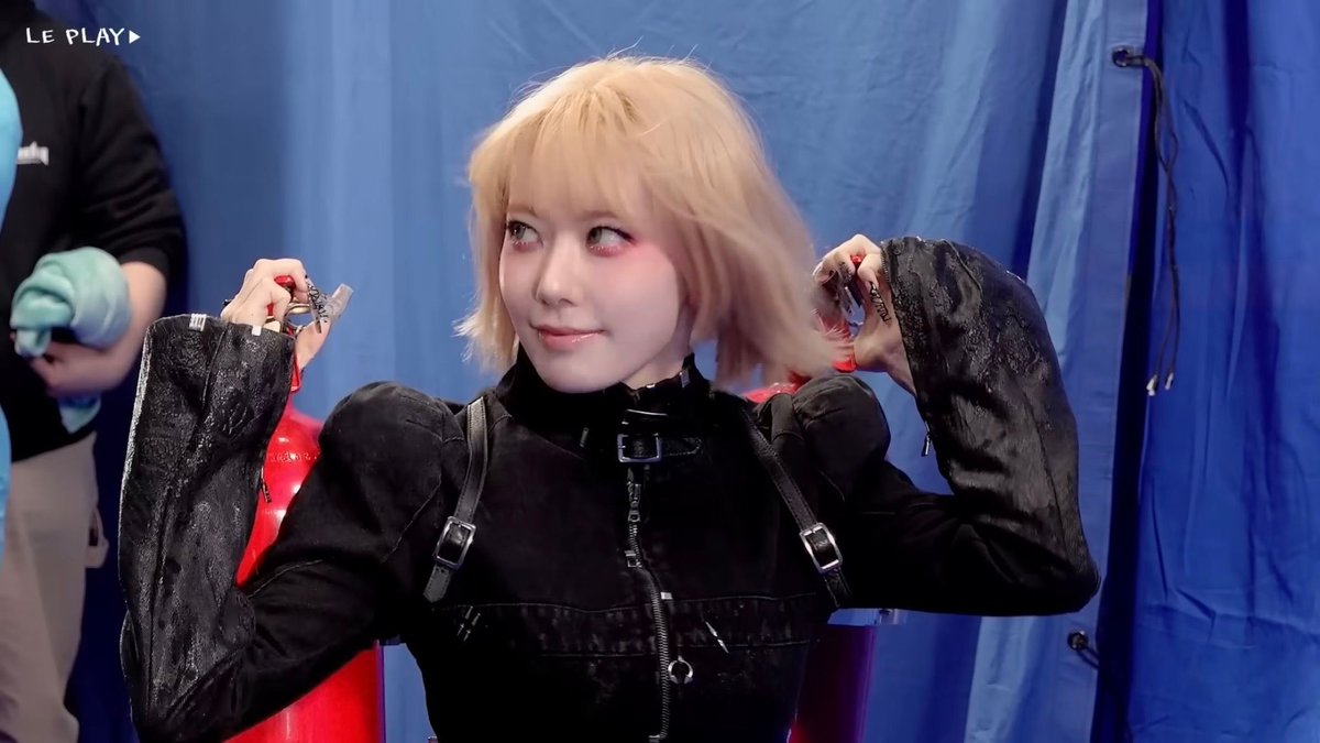 slope004603's tweet image. LE SSERAFIM 逃げないでください。 LE PLAY | LE PLAY
CELEBRATION - Music Video Behind
youtu.be/x2P640gS8gs?si…

#LE_SSERAFIM
#CELEBRATION