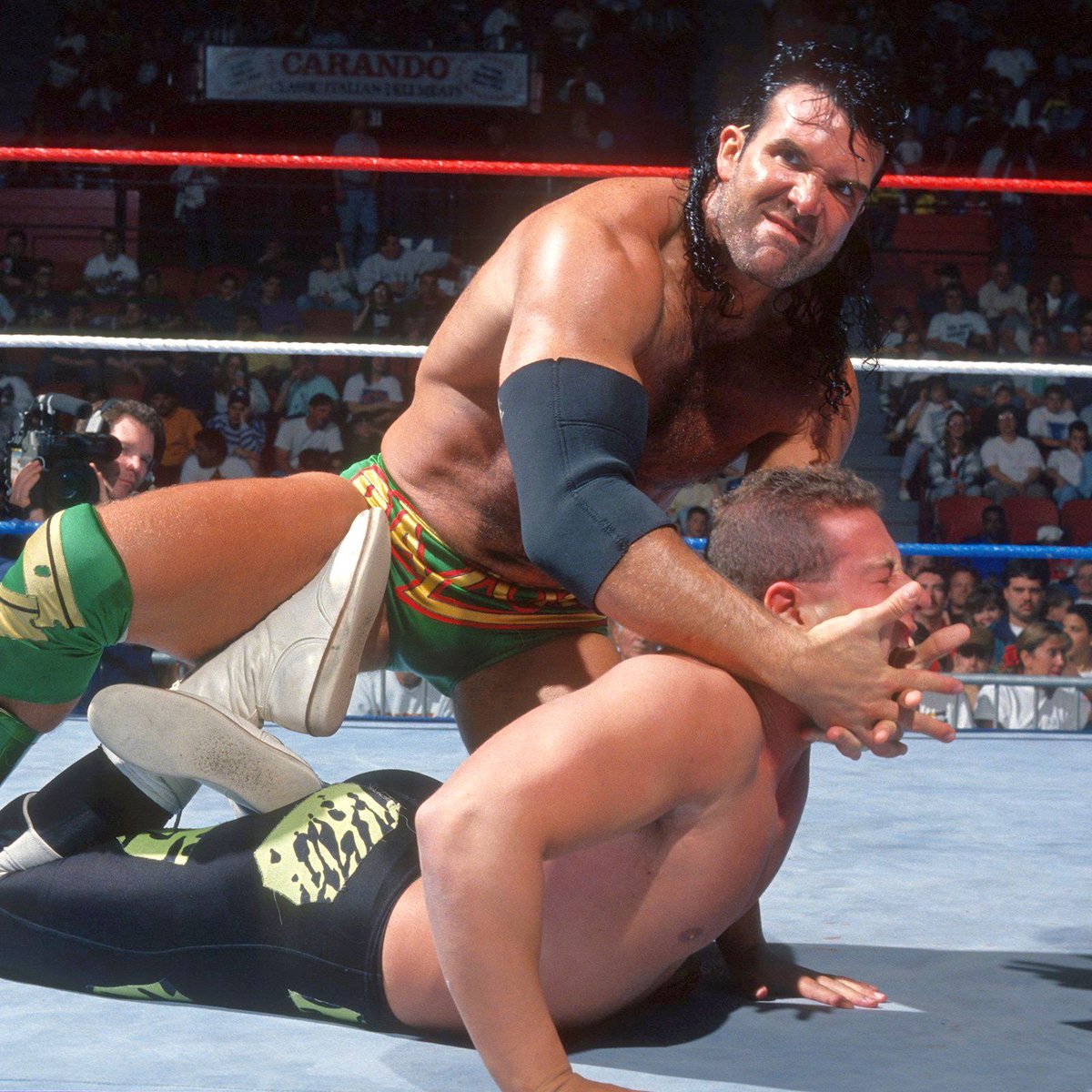 WWFWrestling1's tweet image. 📸 Shot from this day  in 1994 as Razor Ramon puts a hurtin' on PJ Walker during a Wrestling Challenge taping at the Springfield Civic Center. #WWF #WWE #Wrestling #JustinCredible #RazorRamon