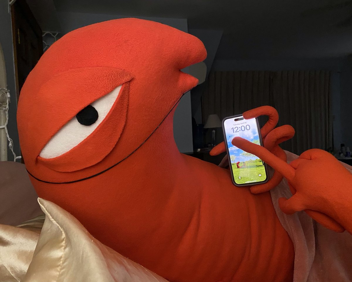 “mm look aT the Time. iT is our anniversary”