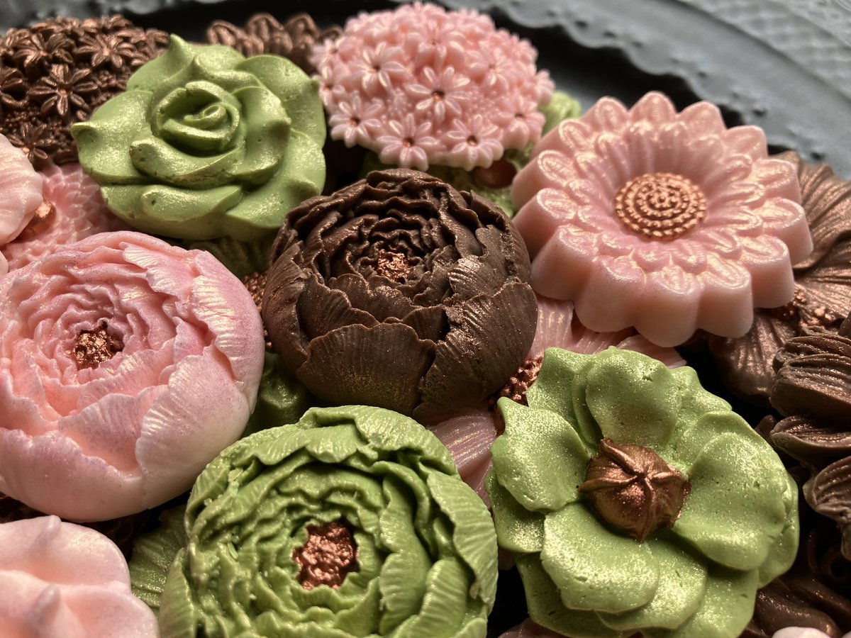 รายงานสดจากหลังบ้าน tweet media