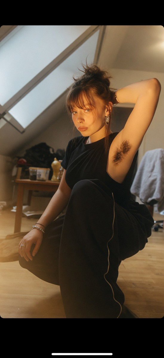 armpitlove7777's tweet photo. who wants to sniff my hairy armpits?
#hairy #nolimit #armpits https://t.co/RSTKtiCBVa