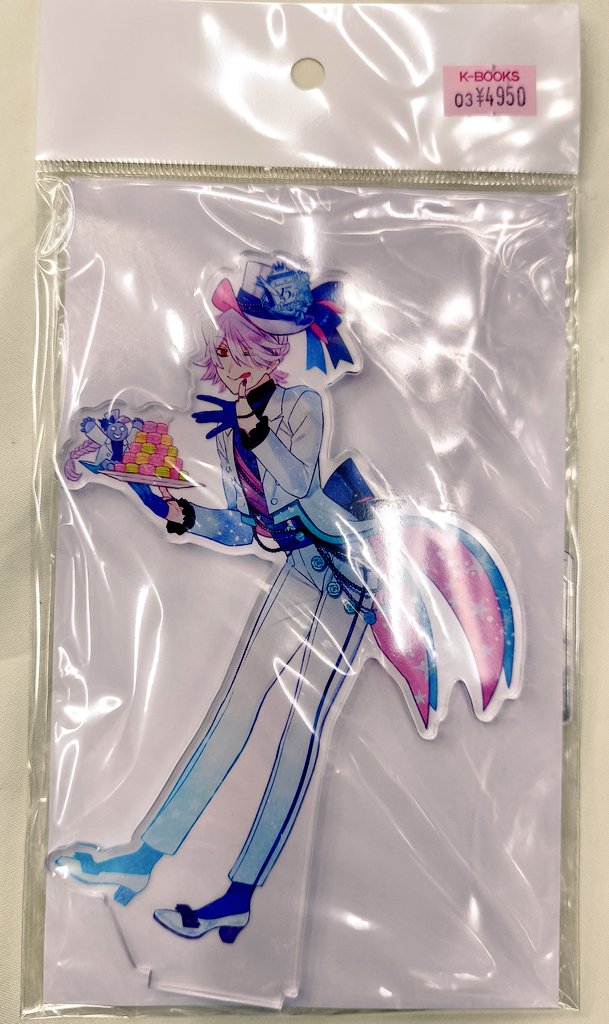 KBOOKS613779's tweet image. 【入荷情報】

『#PandoraHearts』ブレイクさん ビッグアクリルスタンドが入荷‼️

15th アニバーサリーver.のビッグなアクリルスタンドになります‼️✨

マカロン‼️(о´∀`о)

PandoraHearts ヴァニタスの手記 グッズはキャラ館スクエアで取扱中‼️✨
 #kbooks