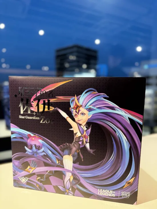 Challepa's tweet image. 📣お知らせ📣 
Riot Store Japan『League of Legends』のグッズ紹介！！

アーリやゾーイの再現度の高いフィギュア👍
もふもふのかわいいエルダードラゴンなどのぬいぐるみ💛
見たら欲しくなってしまうものばかり…😻

ぜひ店舗まで足を運んでチェックしてね🏃‍♂️🌬️
#LoL　#RiotStoreJapan