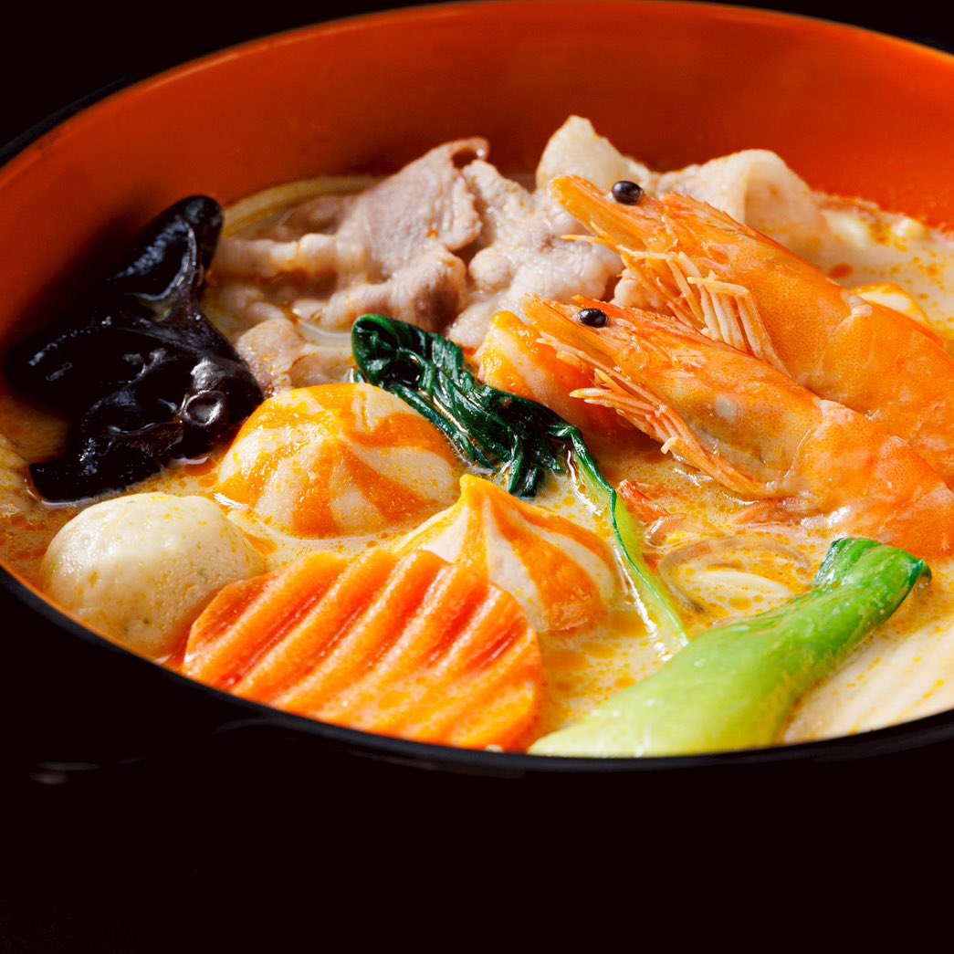 takpj3's tweet image. PANDA火鍋(トキワ街)の #HappySpring
✿麻辣湯　100ｇ 429円(税込) 
※ご注文は200ｇから
今話題のメニューがトキワ街でも。野菜や団子などの具材の中で、特におすすめなのがモチモチの太春雨。特製スープのうまみが染み込んでやみつきに♪