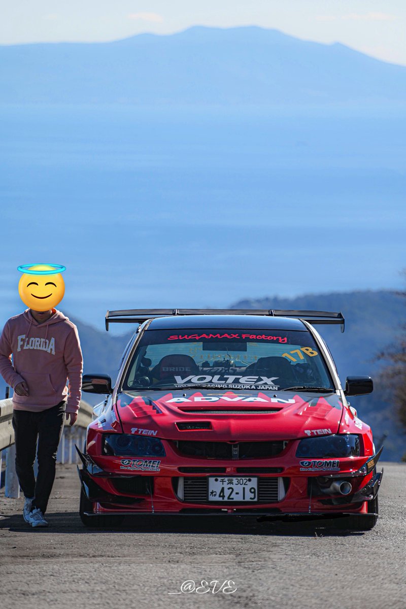 ＠イブ tweet media