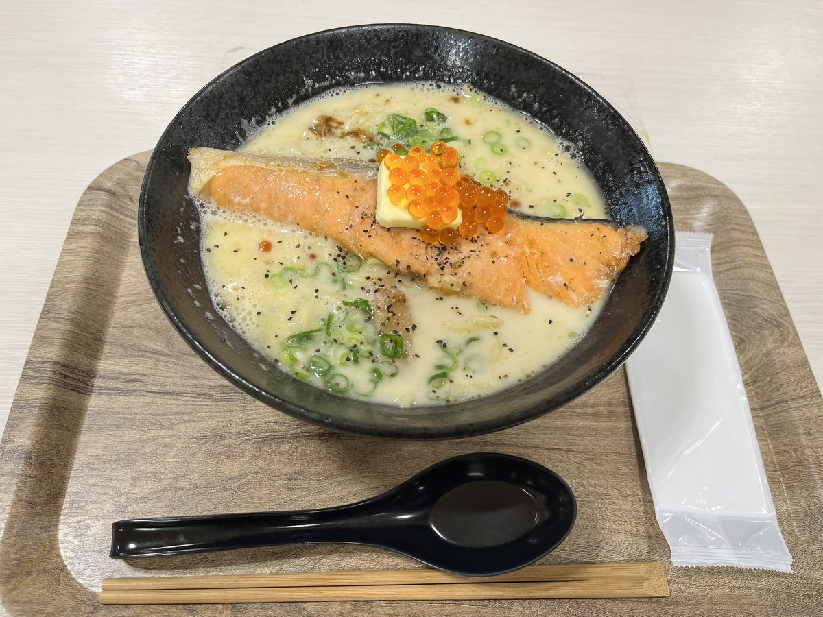 Nambi33's tweet photo. 花よりラーメン🍜👀 https://t.co/zlSGlXiGB5