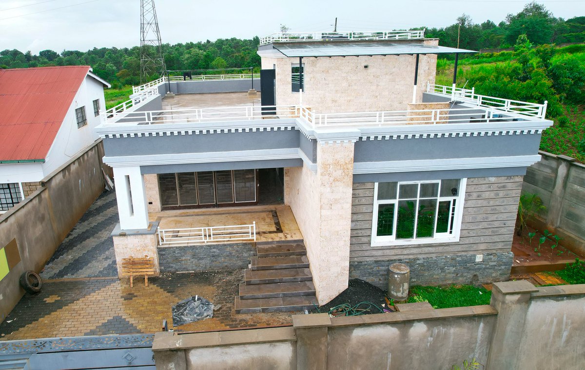 okudodbLtd's tweet image. Modern living, built with precision. Clean lines, rooftop terrace, elegant finishes ,designed for comfort &amp;amp; style.
✔️ Rooftop terrace
✔️ Natural lighting
✔️ Seamless flow
✔️ Durable quality

📞 0706383567
Your dream home starts here. Let’s build it.
#Contractor #DesignAndBuild