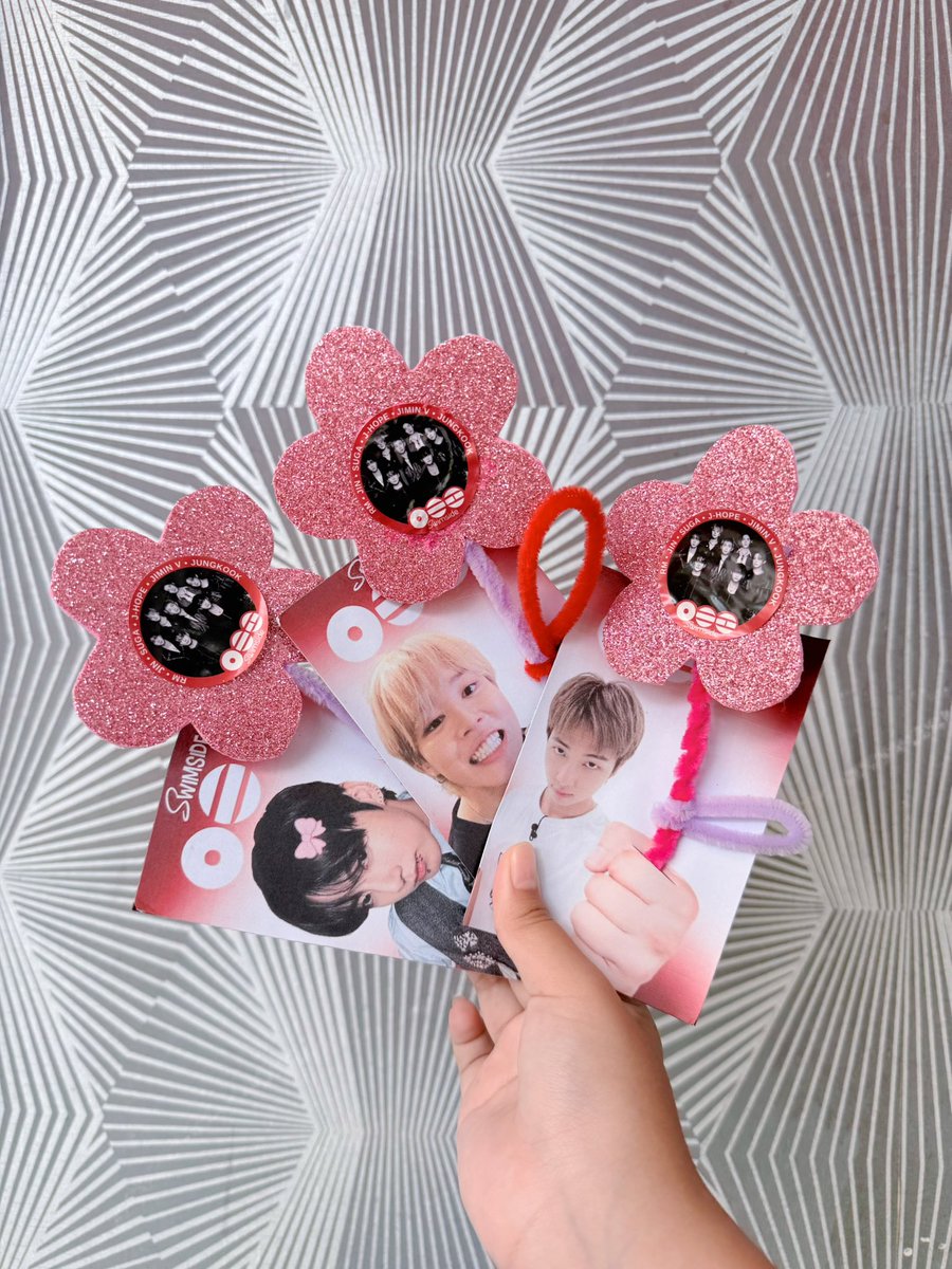 azzalele's tweet image. untuk teman2 yang mau nonton konser dan ingin membuat freebies diy lucu2, bisa bgt pakai jasaku membuat freebies gemas. rep twt ini atau dm aku #zonauang #freebies

- bebas request freebies apapun
- maks pemesanan h-1 minggu
- harga menyesuaikan kuantitas &amp;amp; freebies yg dibuat