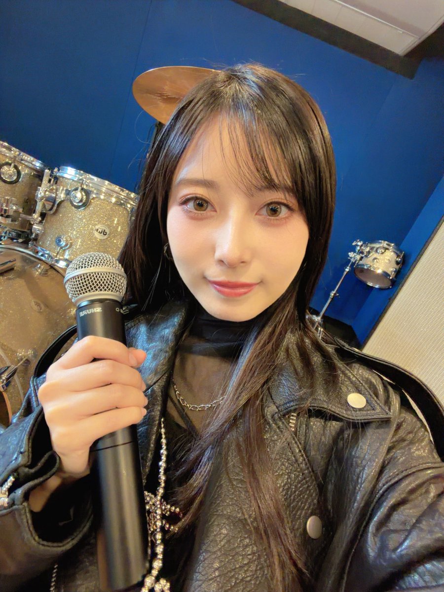 ／
5/1（金）@ YOKOHAMA COAST garage+
出演　21:20-22:00予定
l-tike.com/concert/mevent…
＼

下田さんとリハーサルしてきました！
あと3日後みなさんお越しください🎤

#初音ミク #ProjectCircles