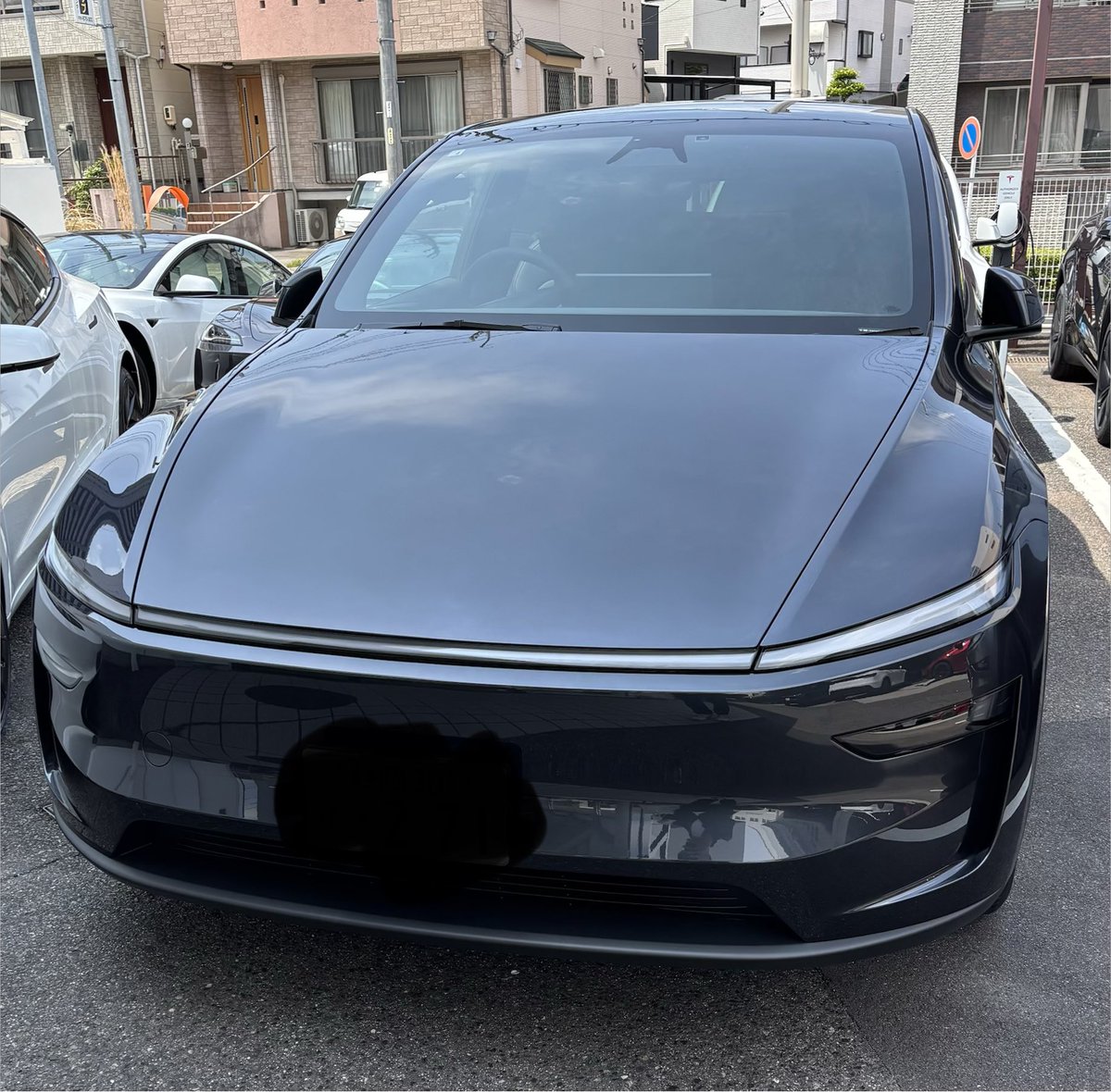 30dai_kakei_EV's tweet image. ついにModel Y納車しました🔥

住宅ローンあり、子育て中、
普通の30代パパでもここまで来れました。

まだ正直実感ないです。笑

これからリアルな維持費、
家計への影響、使い勝手まで全部発信します😆

まずは安全運転で帰ります！

#テスラ #ModelY #納車