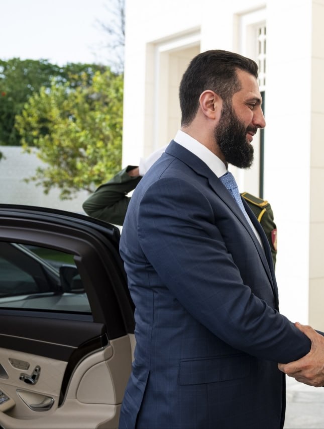 samer3433's tweet image. Syrian President Ahmad al-Sharaa has officially requested from his Russian counterpart Vladimir #Putin the handover of Bashar al-#Assad for trial.

We are getting closer 😉 

#Syria