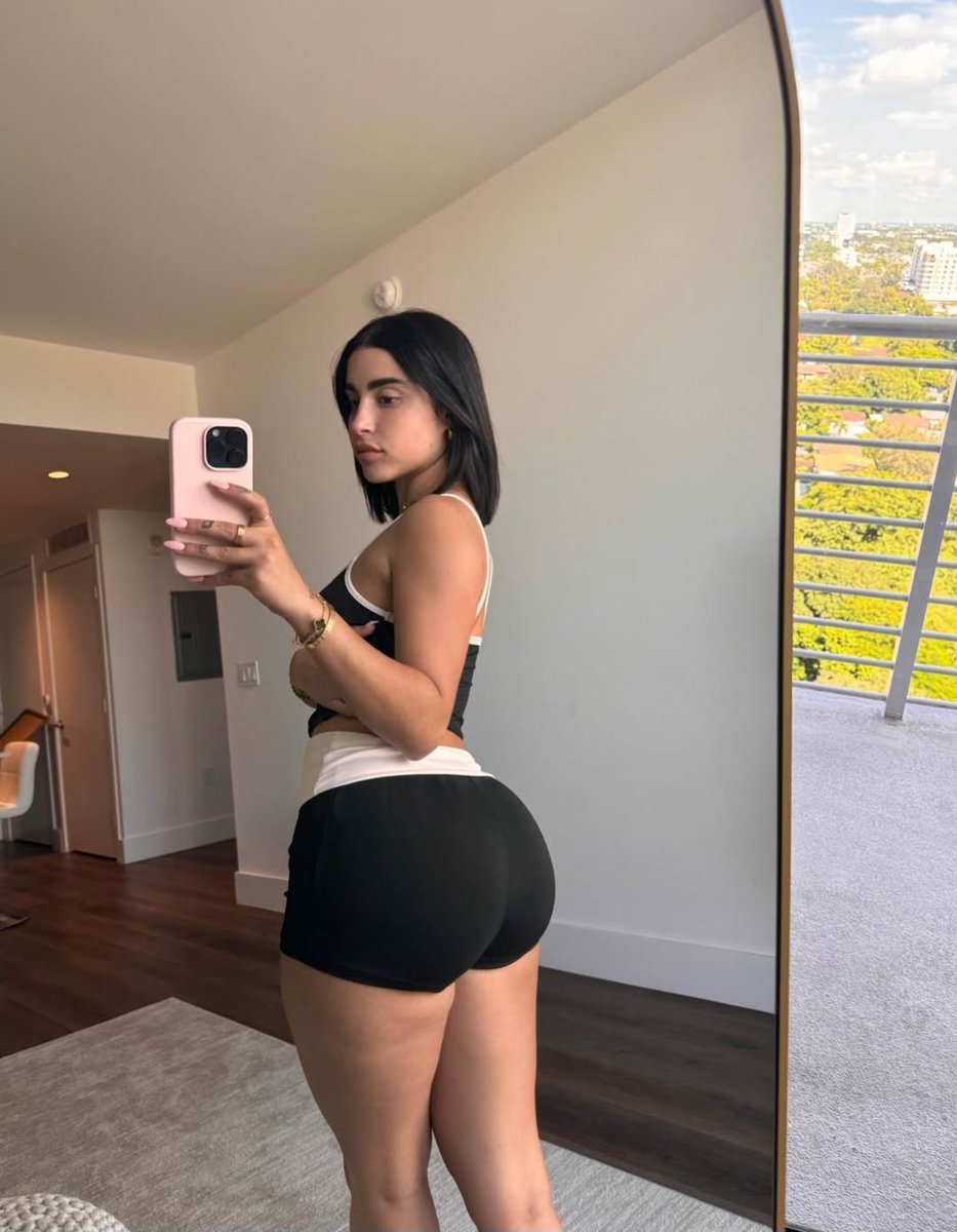 Mini Shorts X 110K tweet media