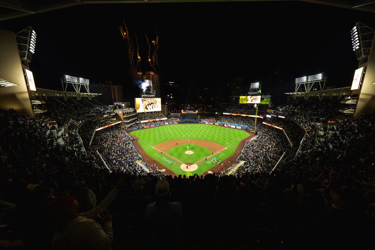 Petco Park tweet media