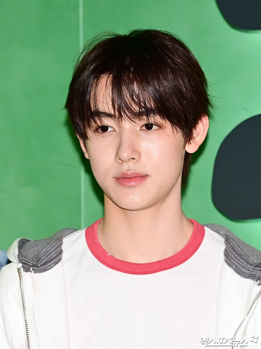 seonghyeon files tweet media