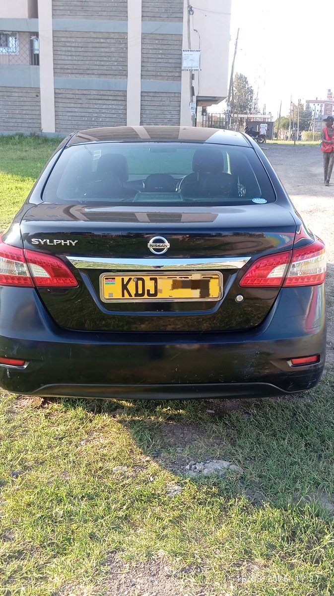 Talism_an's tweet photo. Nissan Sylphy 
1500cc
Leather Interior 
Asking 880,000
0723515478 https://t.co/MTeCSIXlqh