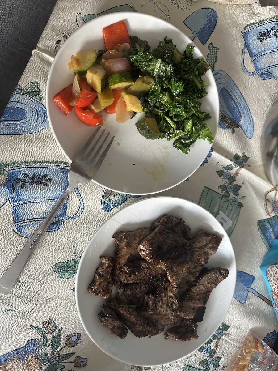 tmtortellini 🐯🐾 tweet media