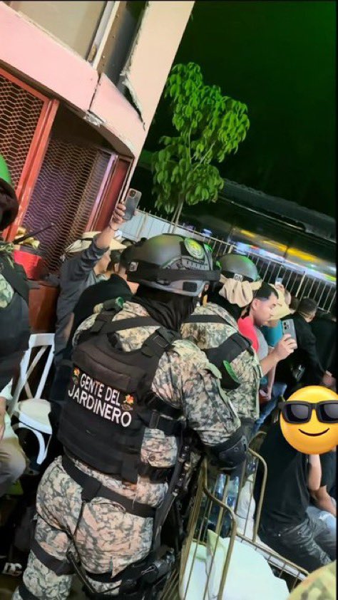 NoticiasLaBahia's tweet image. Circulan las primeras imágenes de Audias Flores Silva detenido durante un operativo de la Marina ejecutado por tierra y aire y sin bajas en Nayarit.
#elflores #nayarit #federal #marina