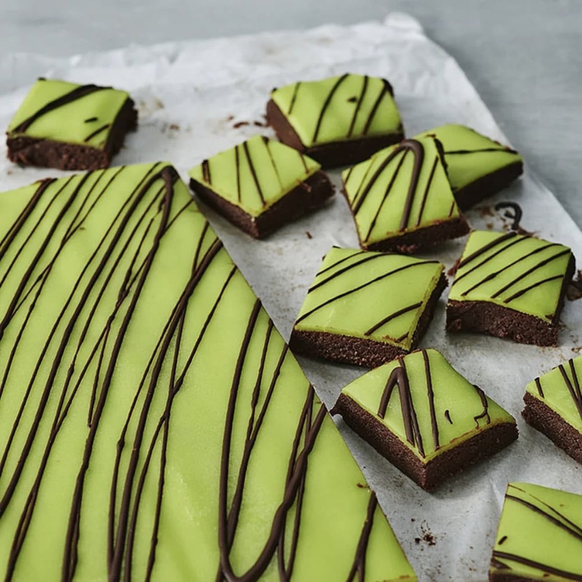 seascars's tweet image. ‿︵‿︵‿︵‿୨★୧‿︵‿︵‿‿︵

⌒♡ food poll !!         a 🧵    ˒˒  ⟡
 — ☆ this or that: punschrullar !!
──★ ˙ ̟  poll duration: 7 days
#foodpoll #thisorthat #foodtwt #interactivethread

              𓂋 🧺 ⁕ ֹ 𝅄 🥝 ⁎ ᯱ ఎ