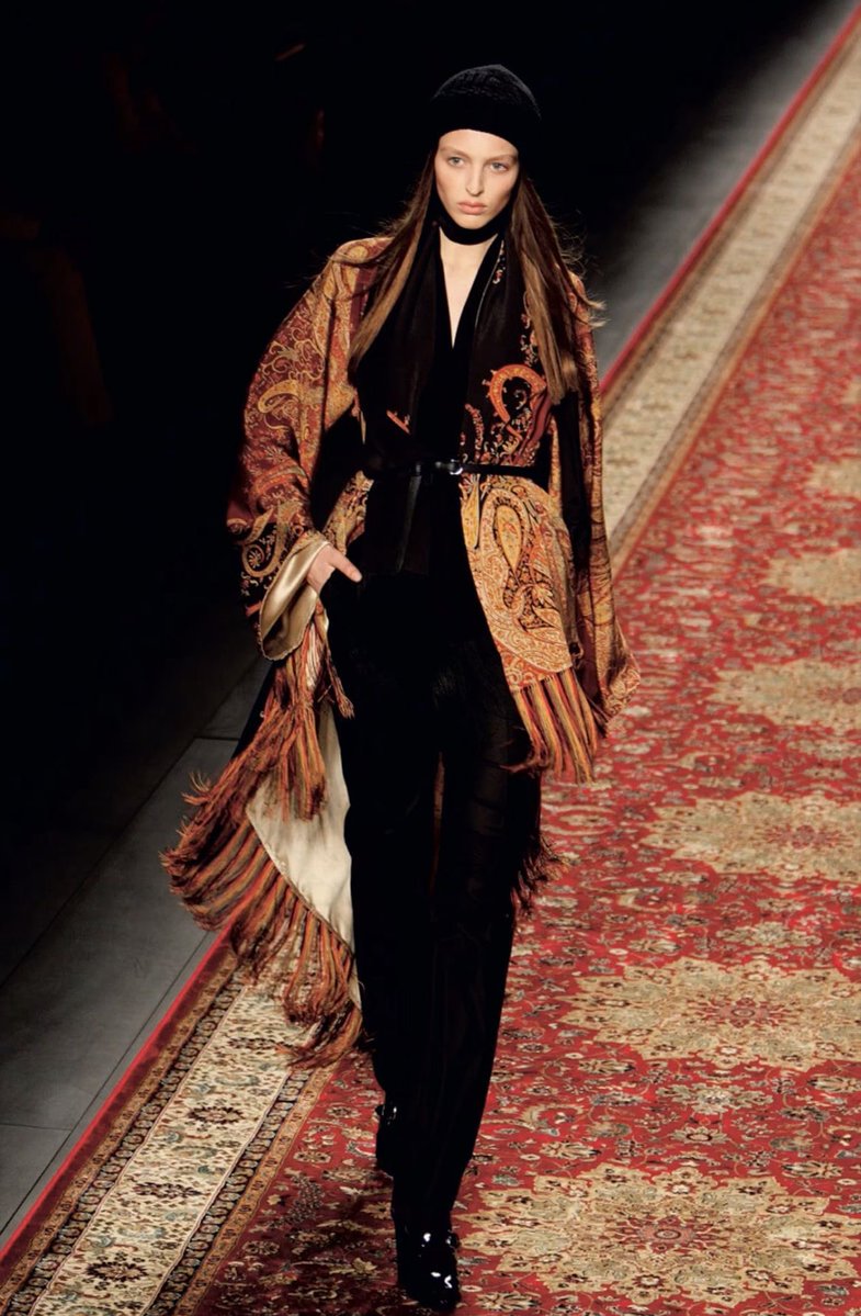 DvilCouture tweet media