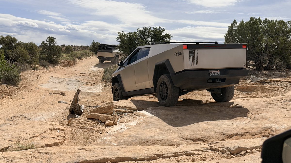 CarCarCyberGo tweet media