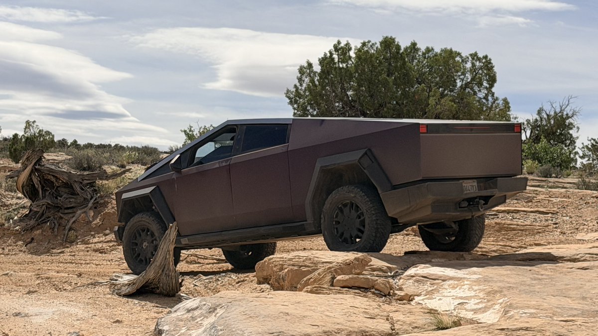 CarCarCyberGo tweet media