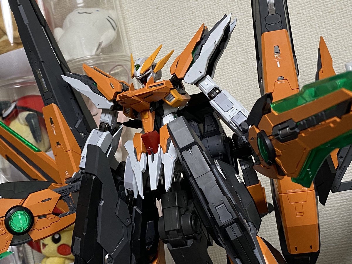 ようやく完成! PG並のランナー数で卒倒しかけたけどなんとかなったw めちゃくちゃカッコイイな… 縦にも横にもデカイから飾る場所確保シナクチャ