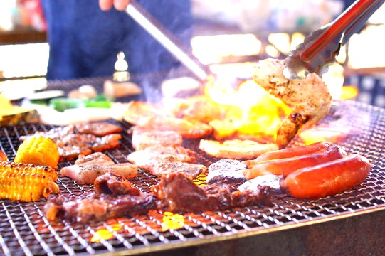 nikuhaiedekue24's tweet image. 明日からGWですね✨最大12連休？？
うらやまし～(´;ω;｀) 
天気の良い日に家族そろってお庭でBBQなんていかがですか⁉
お家に帰って解かして焼くだけ💛
是非ご利用ください‼
#行田市 #焼肉 #BBQ #GW #アウトドア #ゴールデンウィーク