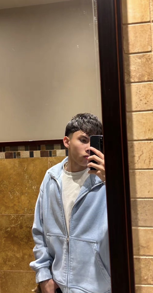 danizxkl's tweet photo. wtw #teen #latino #horny #sex #mlm #bigdick #print #dallas #fortworth #link #mlw #verse #latinas #gay https://t.co/HdsOaCZU0v